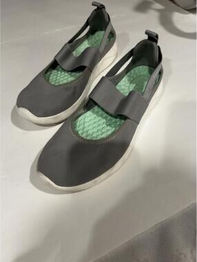 Crocs Women's Gray Slip-On Athletic Shoes